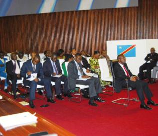 Les ministres avaient soutenu les débats à la Chambre basse soudés derrière le PM Matata.
